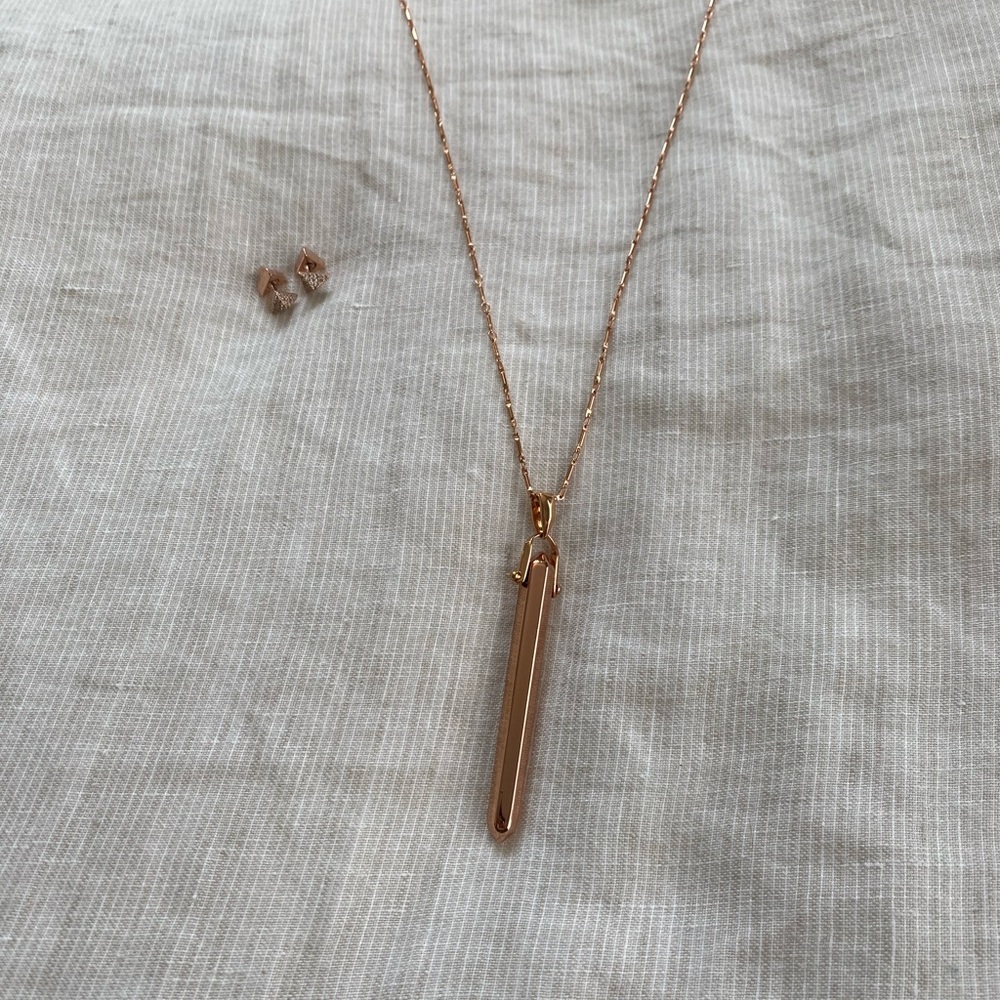Stella& Dot Rebel Pendant + Reversible Rebel studs